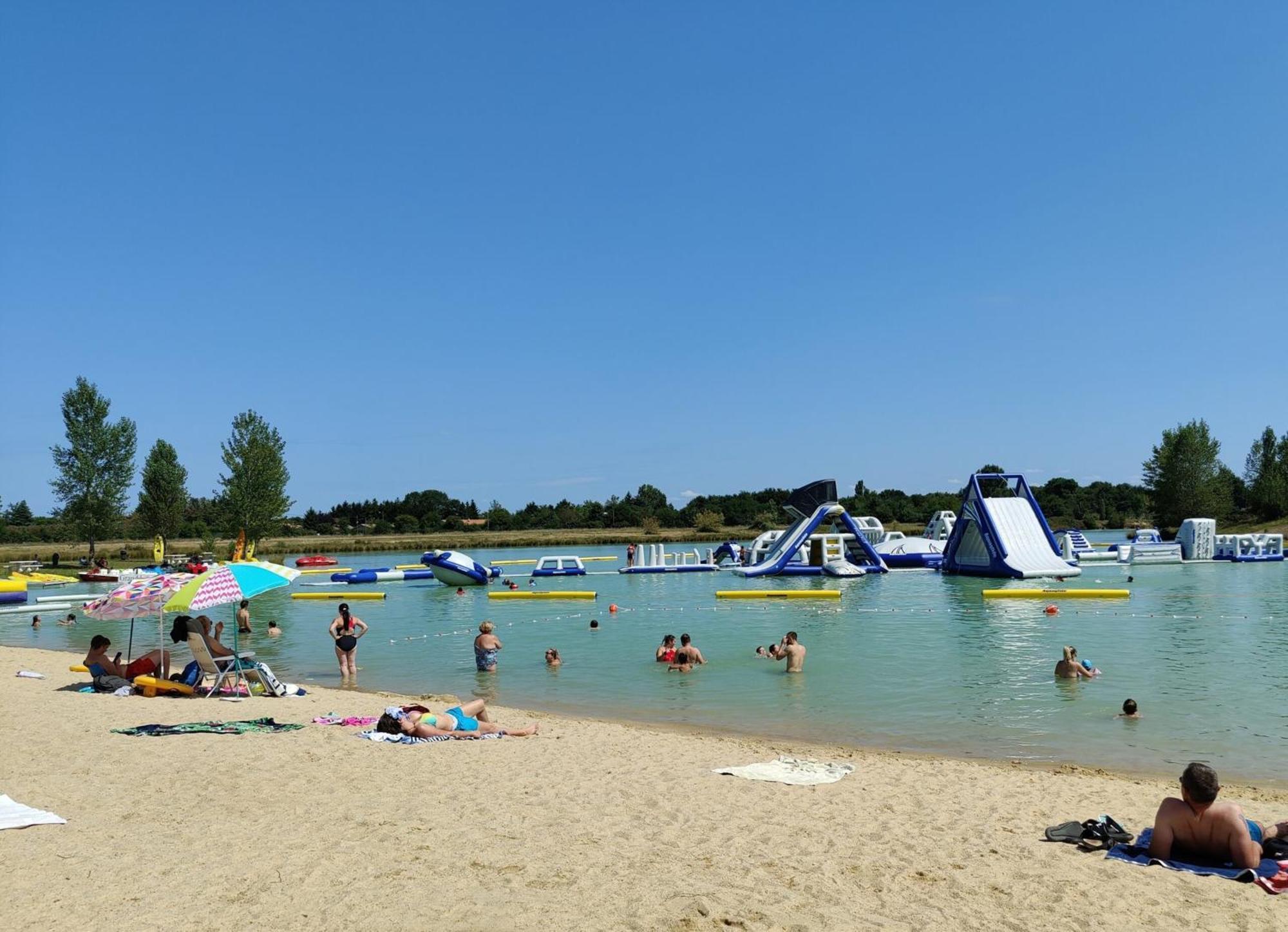 Meuble De Tourisme Classe 3 Etoiles Le Ptit Coin De Soleil - Saint Ciers D'Abzac Exterior photo